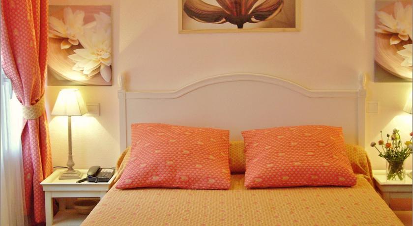 Hotel Riviera โบลิเยอ-ซูร์-แมร์ ห้อง รูปภาพ