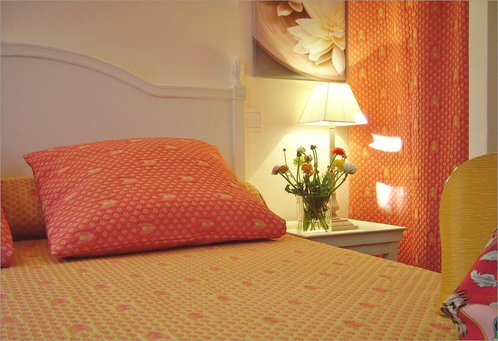 Hotel Riviera โบลิเยอ-ซูร์-แมร์ ภายนอก รูปภาพ