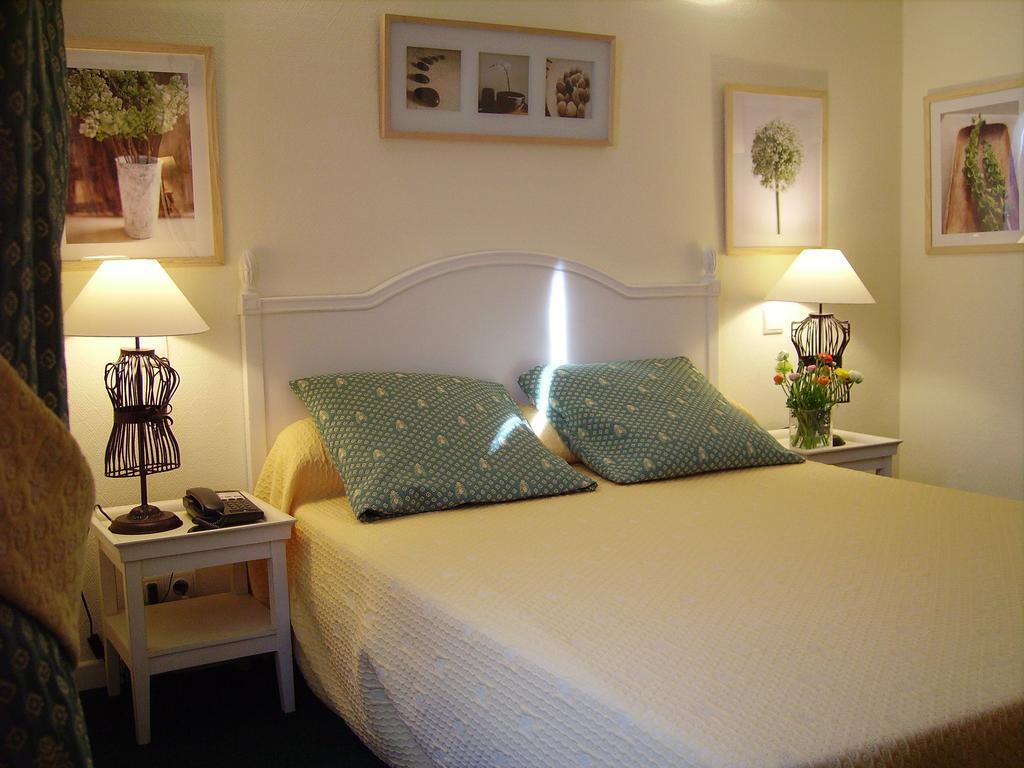 Hotel Riviera โบลิเยอ-ซูร์-แมร์ ภายนอก รูปภาพ